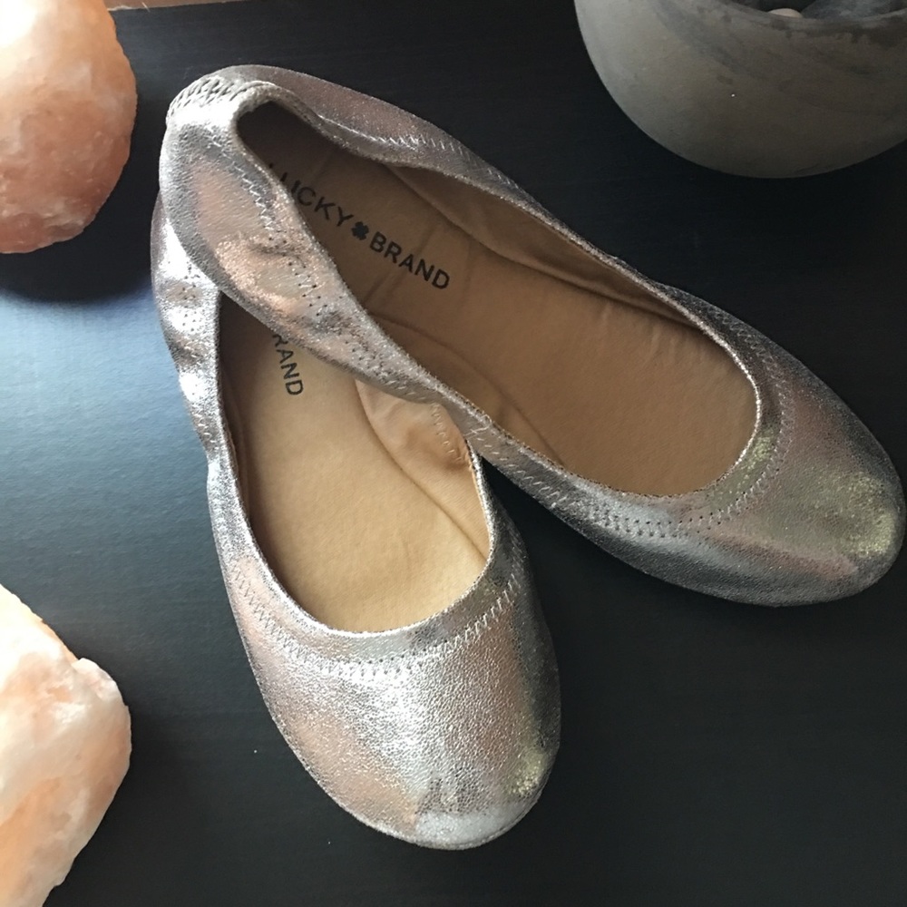 NWOT Lucky Brand Echo ballet flat in pewter